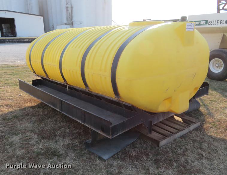 image for item DC0810 Fertilizer poly tank