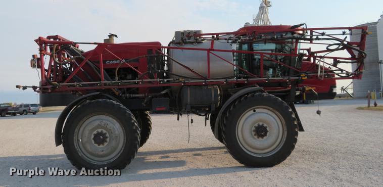 image for item DC0812 2007 Case IH Patriot 4420 self-propelled sprayer