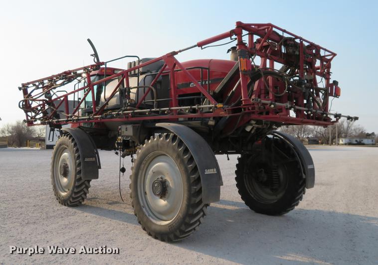 image for item DC0812 2007 Case IH Patriot 4420 self-propelled sprayer