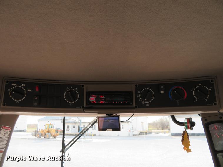 image for item DC0812 2007 Case IH Patriot 4420 self-propelled sprayer