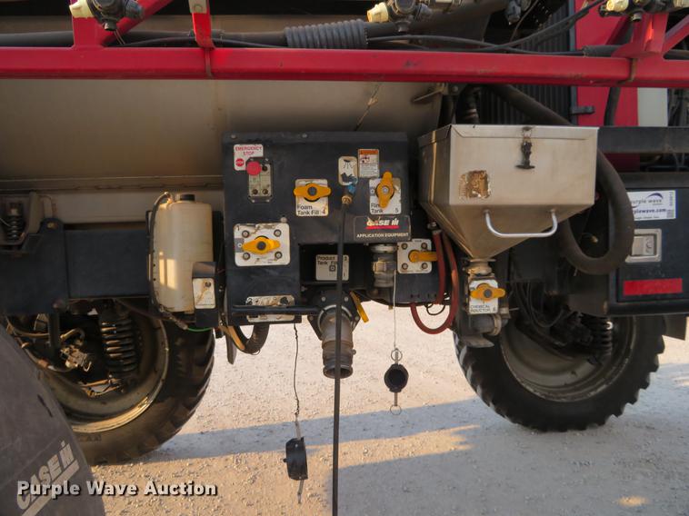image for item DC0812 2007 Case IH Patriot 4420 self-propelled sprayer