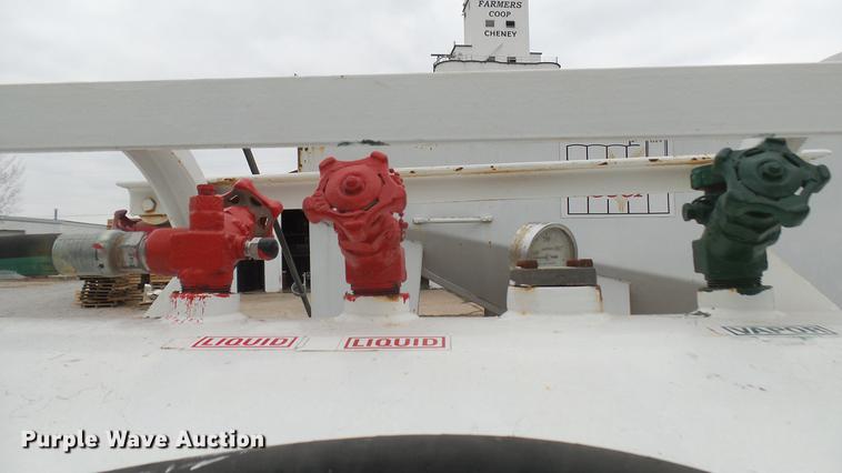 image for item DC1900 Anhydrous ammonia tank