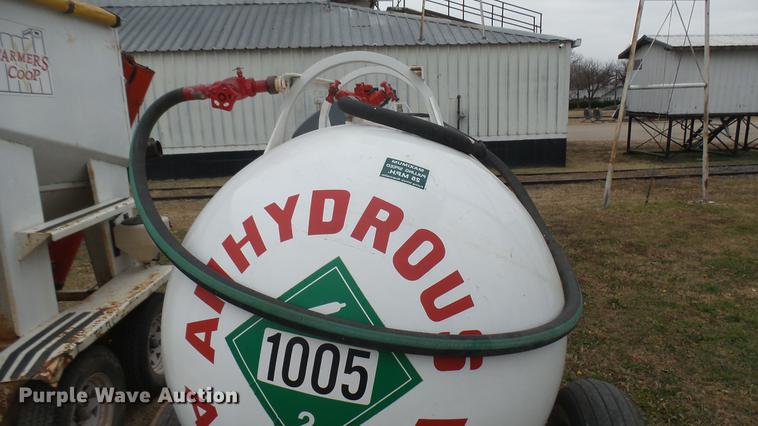 image for item DC1900 Anhydrous ammonia tank