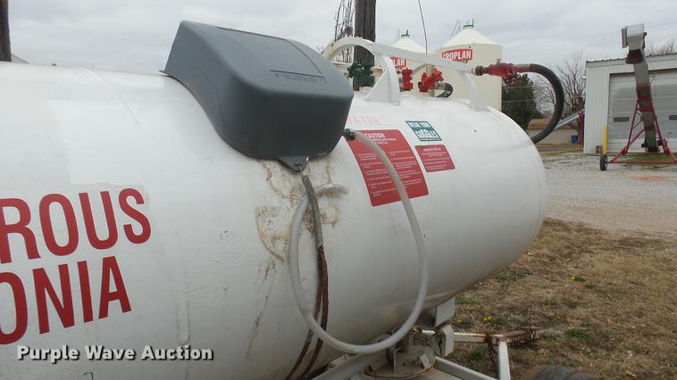 image for item DC1900 Anhydrous ammonia tank