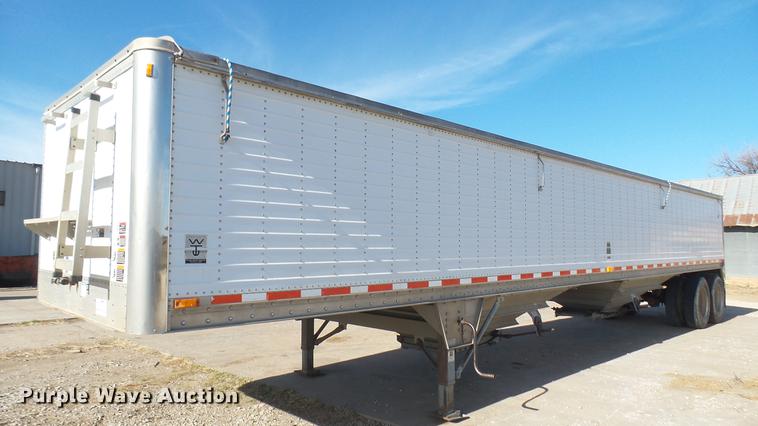 image for item DC1930 2002 Wilson DWH-400 double hopper bottom grain trailer