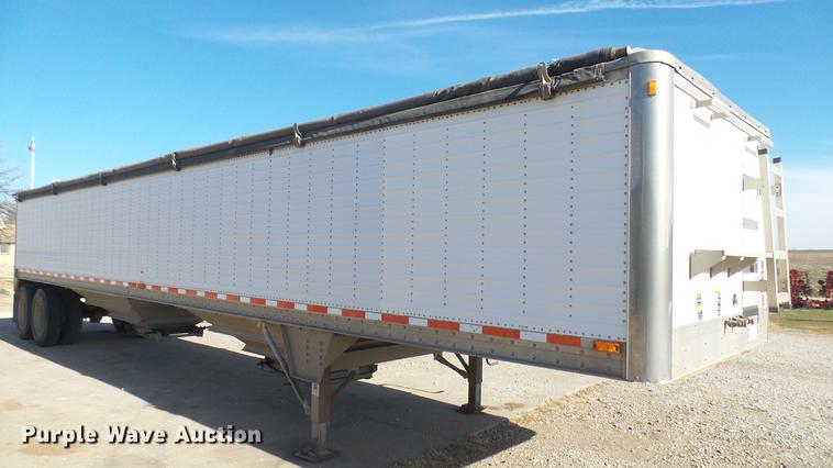 image for item DC1930 2002 Wilson DWH-400 double hopper bottom grain trailer