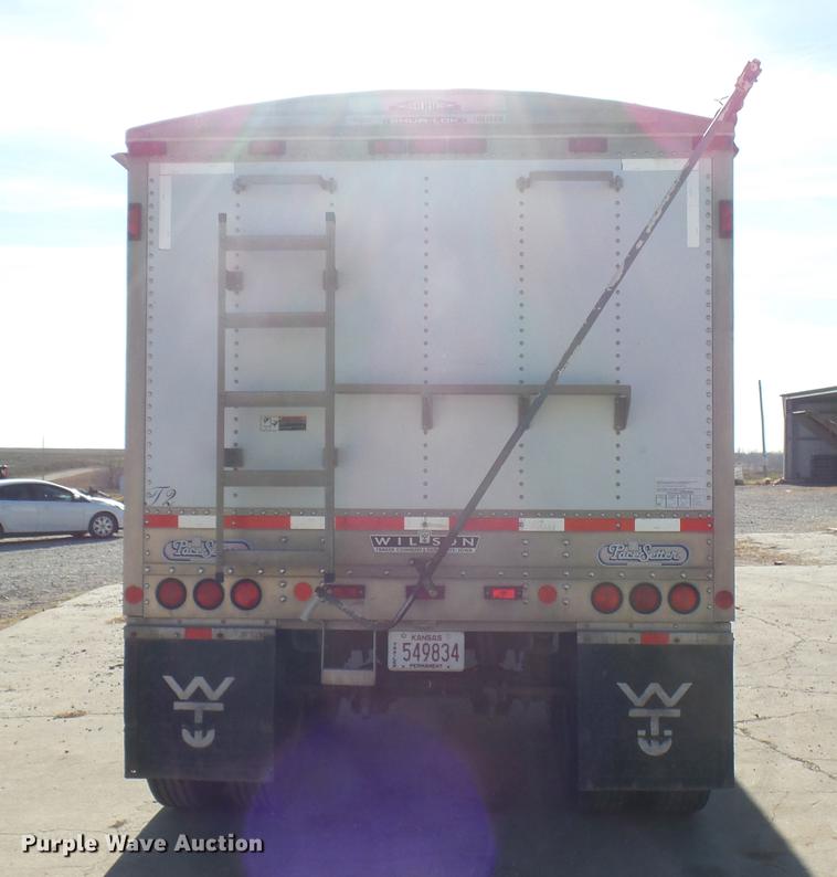 image for item DC1930 2002 Wilson DWH-400 double hopper bottom grain trailer