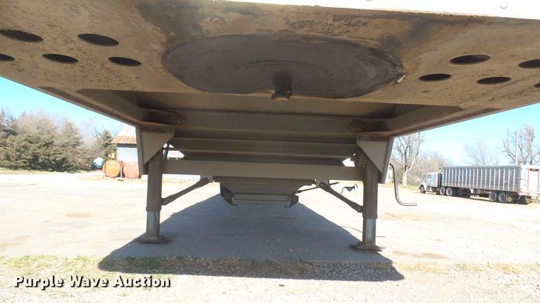 image for item DC1930 2002 Wilson DWH-400 double hopper bottom grain trailer