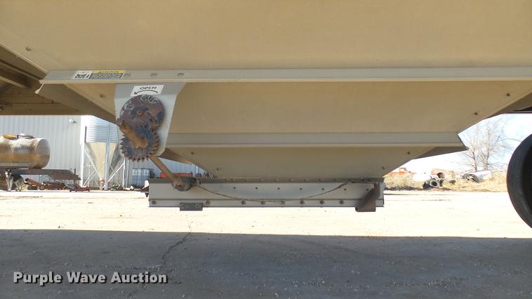 image for item DC1930 2002 Wilson DWH-400 double hopper bottom grain trailer