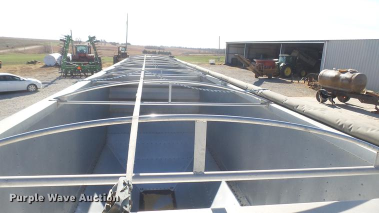 image for item DC1930 2002 Wilson DWH-400 double hopper bottom grain trailer