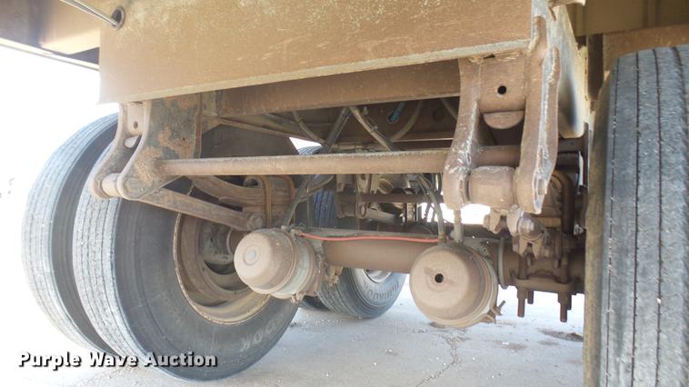 image for item DC1930 2002 Wilson DWH-400 double hopper bottom grain trailer