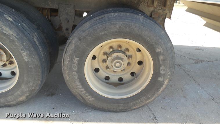 image for item DC1930 2002 Wilson DWH-400 double hopper bottom grain trailer