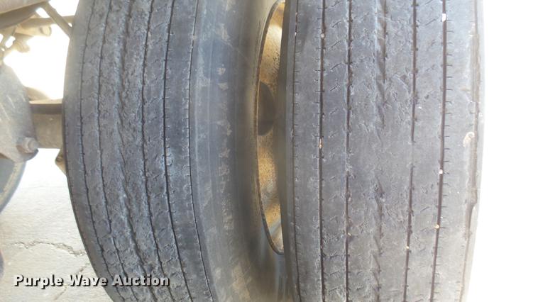 image for item DC1930 2002 Wilson DWH-400 double hopper bottom grain trailer