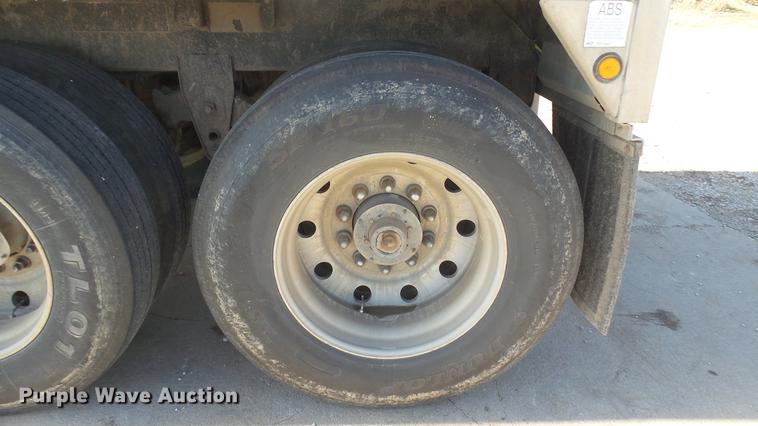 image for item DC1930 2002 Wilson DWH-400 double hopper bottom grain trailer