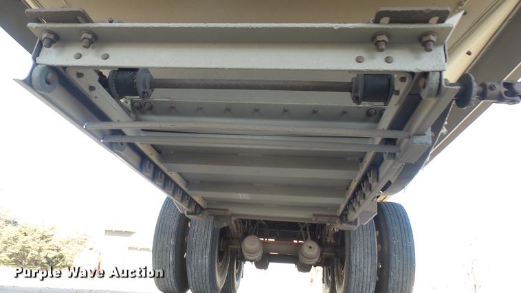 image for item DC1930 2002 Wilson DWH-400 double hopper bottom grain trailer
