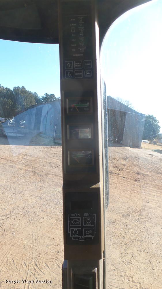 image for item DC1950 1995 John Deere 9600 combine