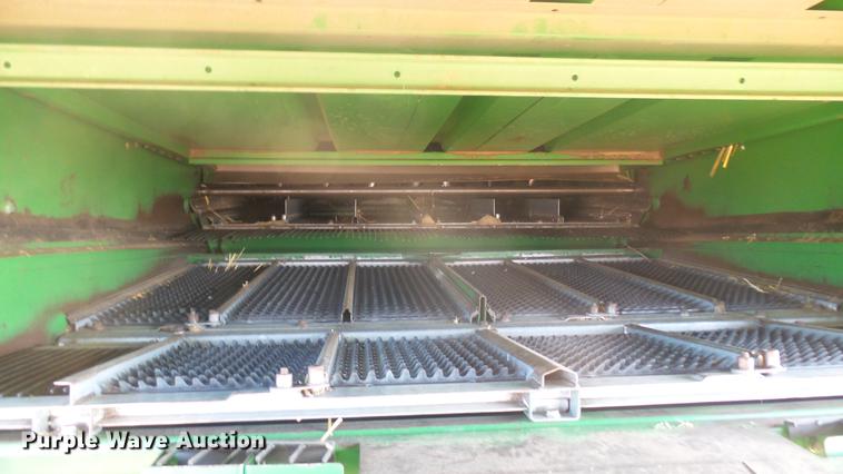 image for item DC1950 1995 John Deere 9600 combine