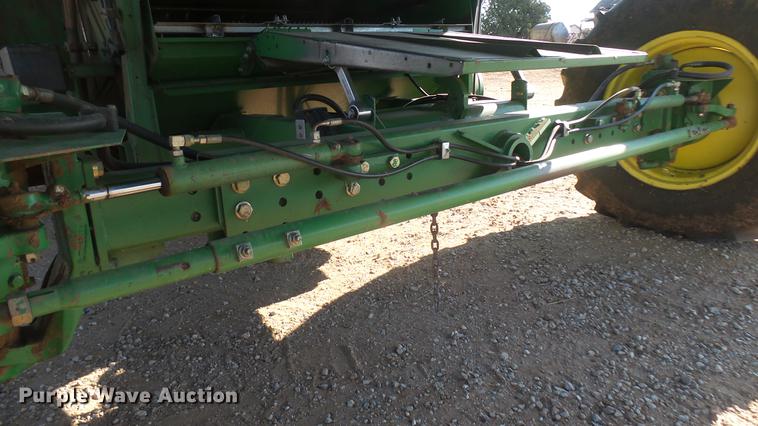 image for item DC1950 1995 John Deere 9600 combine