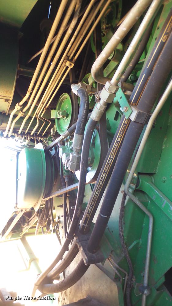 image for item DC1950 1995 John Deere 9600 combine