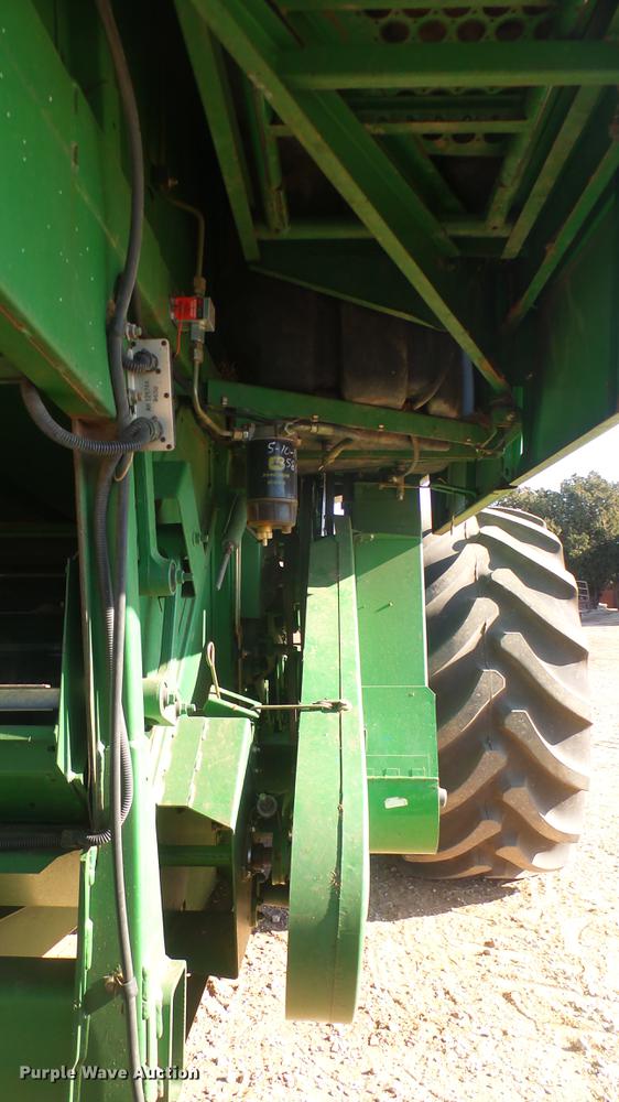 image for item DC1950 1995 John Deere 9600 combine