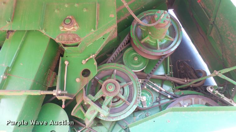 image for item DC1950 1995 John Deere 9600 combine