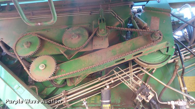 image for item DC1950 1995 John Deere 9600 combine