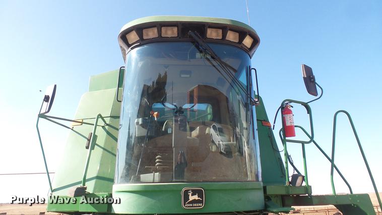 image for item DC1950 1995 John Deere 9600 combine