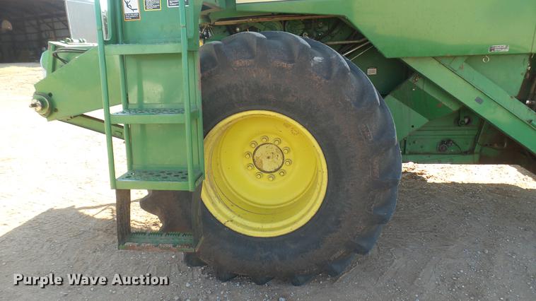 image for item DC1950 1995 John Deere 9600 combine