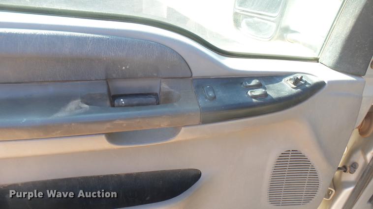 image for item DC1951 2000 Ford F350 Super Duty flatbed pickup truck