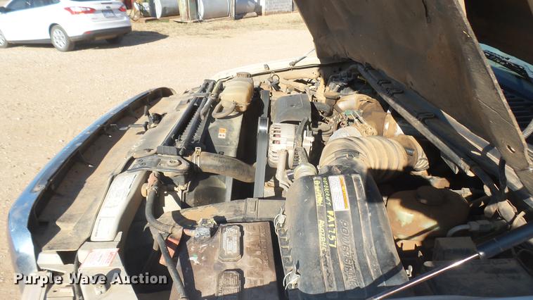 image for item DC1951 2000 Ford F350 Super Duty flatbed pickup truck