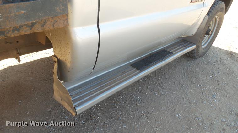 image for item DC1951 2000 Ford F350 Super Duty flatbed pickup truck