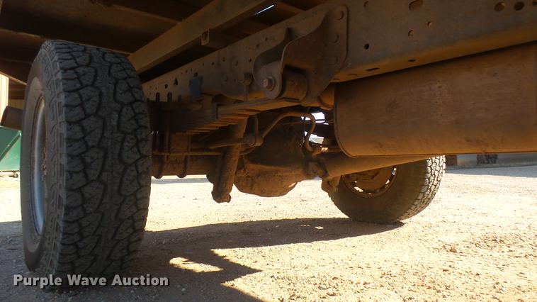 image for item DC1951 2000 Ford F350 Super Duty flatbed pickup truck