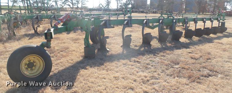 image for item DC1958 John Deere 10 bottom plow