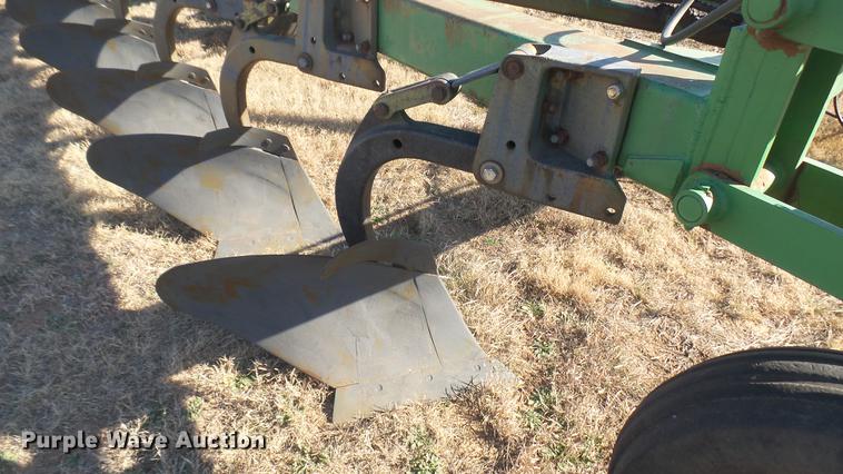 image for item DC1958 John Deere 10 bottom plow