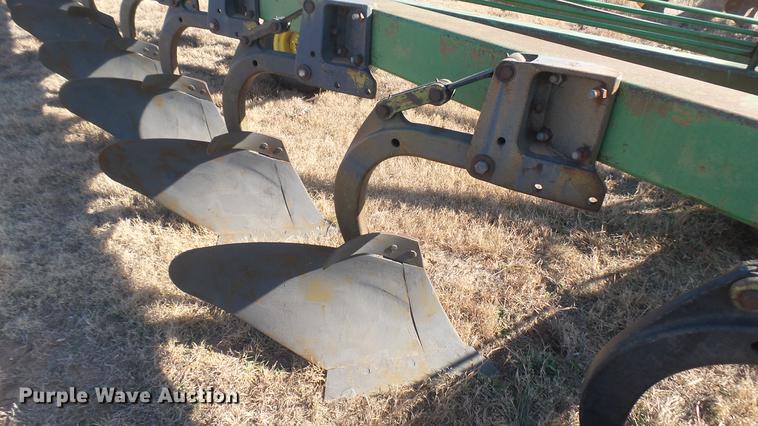 image for item DC1958 John Deere 10 bottom plow