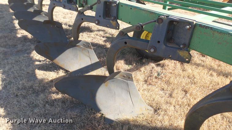 image for item DC1958 John Deere 10 bottom plow