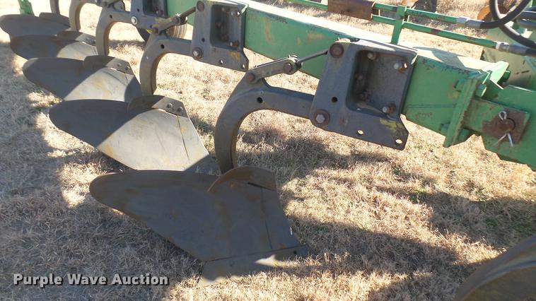 image for item DC1958 John Deere 10 bottom plow