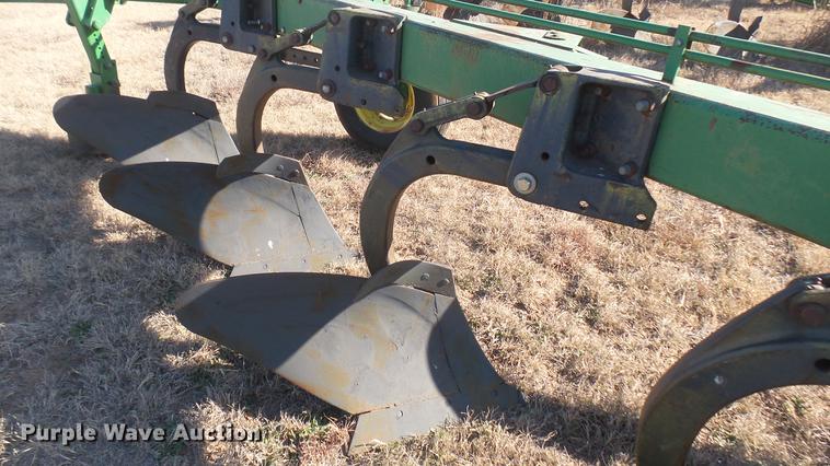 image for item DC1958 John Deere 10 bottom plow