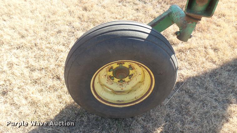 image for item DC1958 John Deere 10 bottom plow