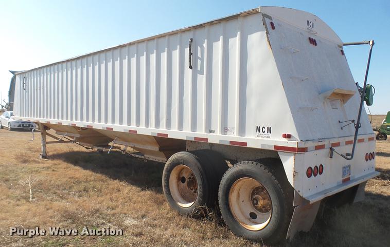 image for item DC1959 2005 MCM double hopper bottom grain trailer