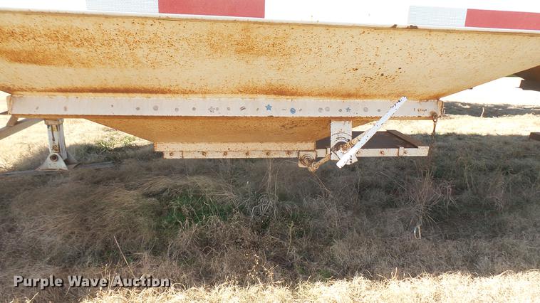 image for item DC1959 2005 MCM double hopper bottom grain trailer