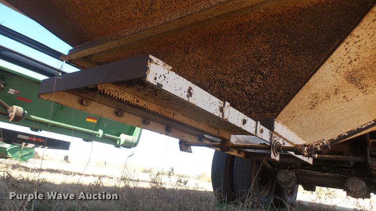 image for item DC1959 2005 MCM double hopper bottom grain trailer