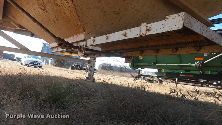 image for item DC1959 2005 MCM double hopper bottom grain trailer