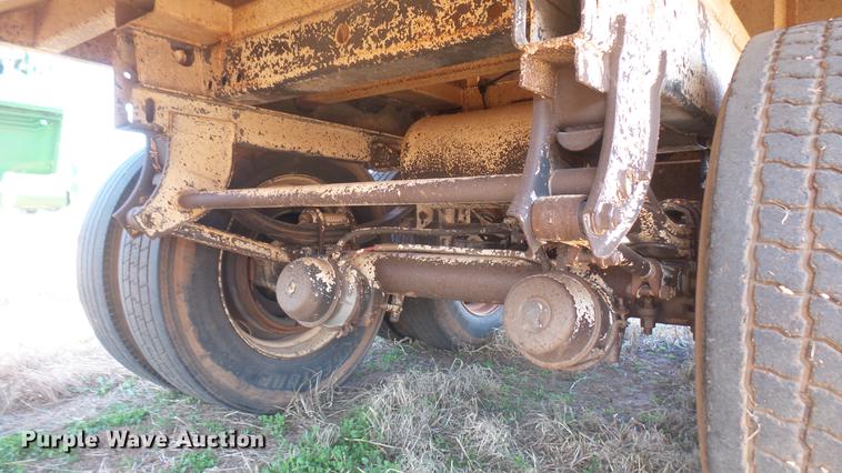 image for item DC1959 2005 MCM double hopper bottom grain trailer