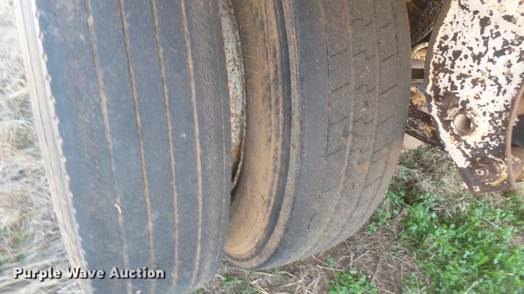 image for item DC1959 2005 MCM double hopper bottom grain trailer