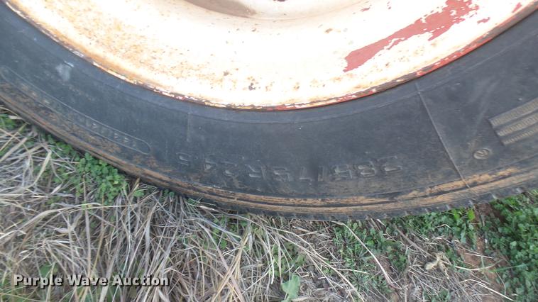 image for item DC1959 2005 MCM double hopper bottom grain trailer