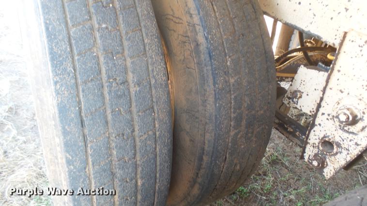 image for item DC1959 2005 MCM double hopper bottom grain trailer