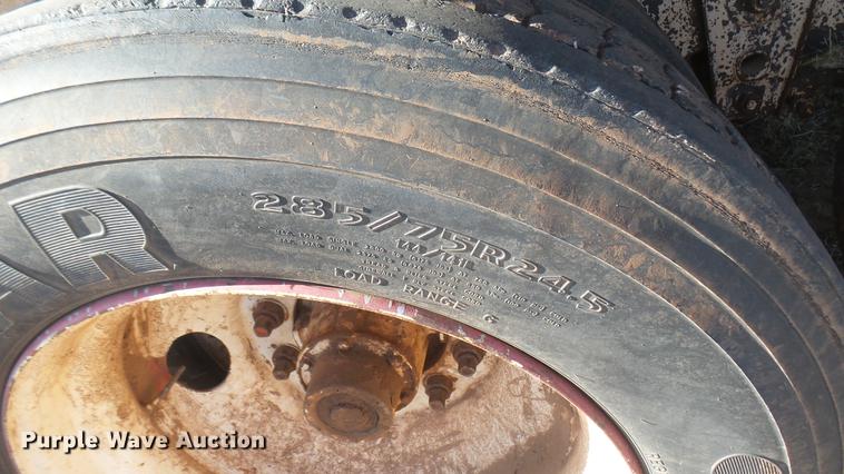 image for item DC1959 2005 MCM double hopper bottom grain trailer