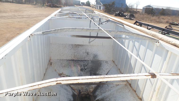 image for item DC1959 2005 MCM double hopper bottom grain trailer