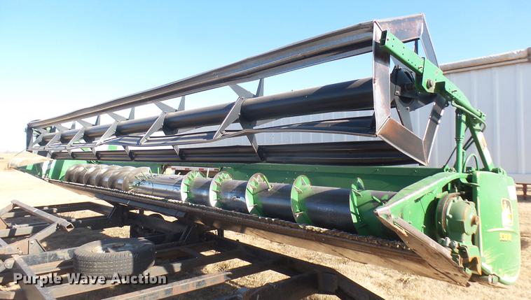 image for item DC1960 John Deere 930R platform head